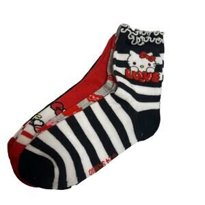 NWT Hello Kitty Sanrio socks Valentine’s Day theme